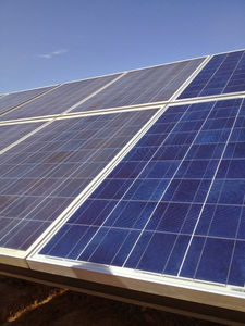 Na reinigen conserveren rechter panelen.